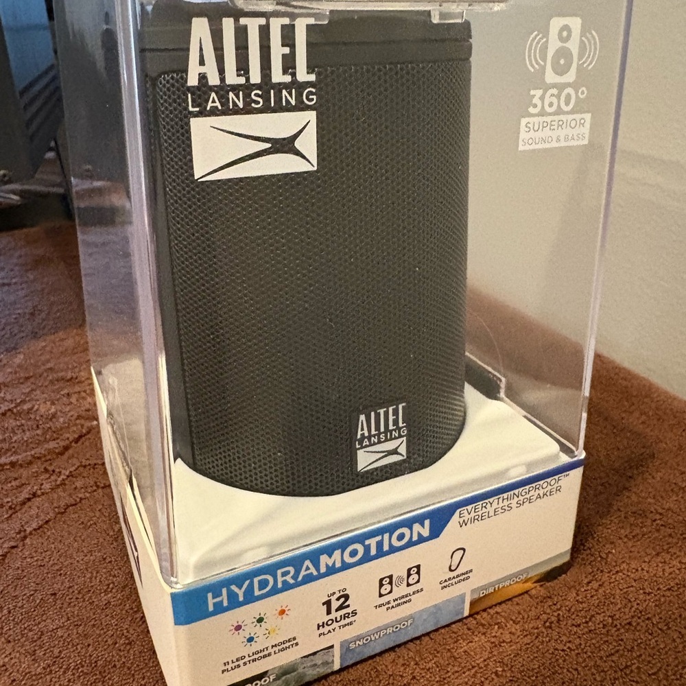 New in case Everything proof Altec Lansing Black Hydramotion Speaker
